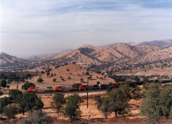 Walong  CA (Tehachapi Loop) 1997 (published in Some Trains In America)